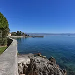 Beachfront Sonja - Apartman *