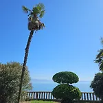 Beachfront Sonja - Apartman *