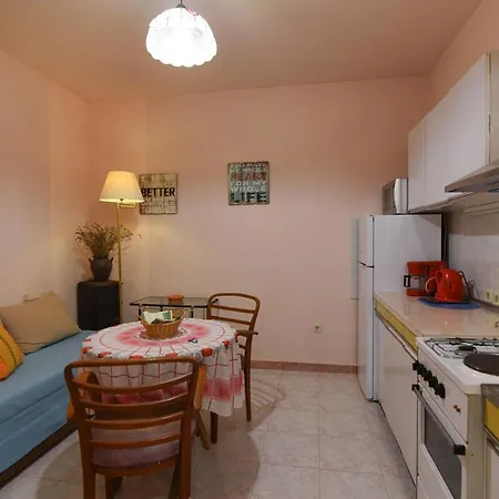 Beachfront Sonja - *