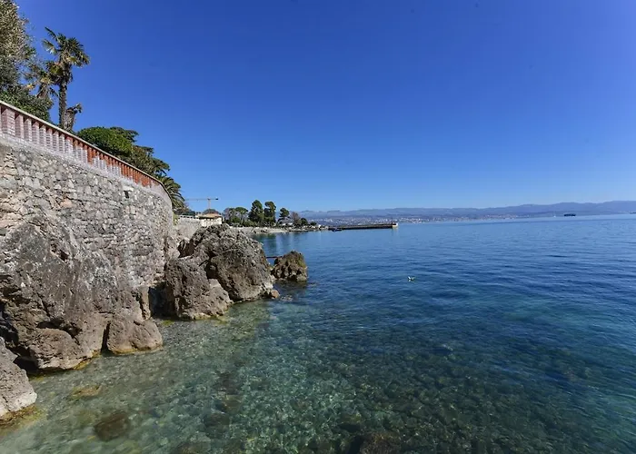 Apartament Beachfront Sonja - *